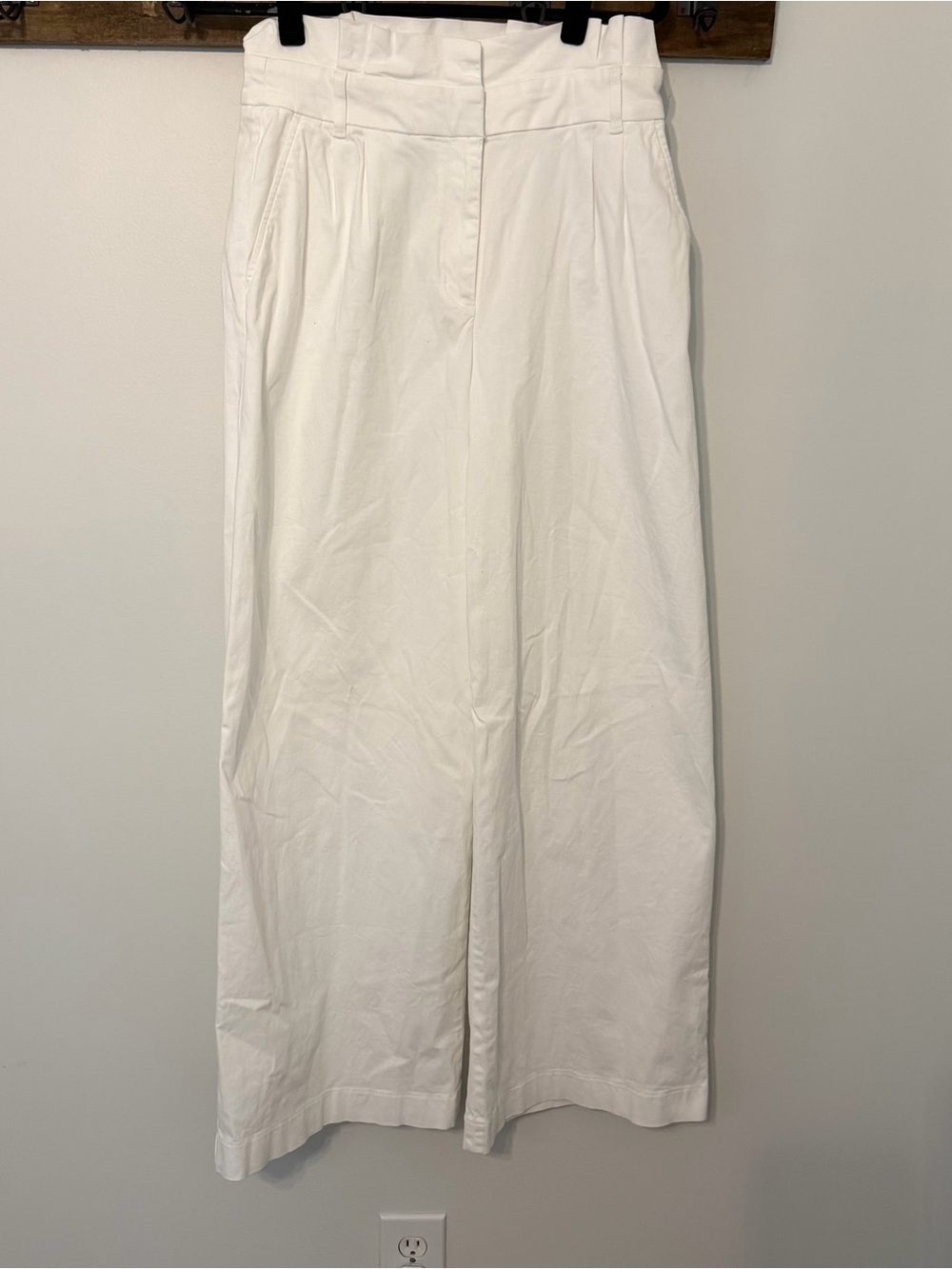 Express Stylist Super High Rise Wide Leg White Pants Size 8R Business Casual